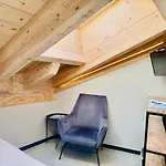 Peaky Riders Self Check-in Hotel