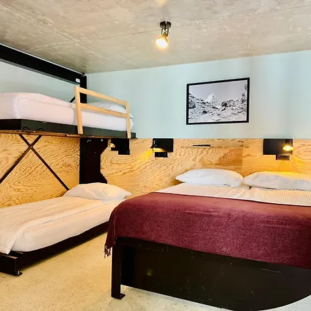 Peaky Riders Self Check-in ホテル 2*