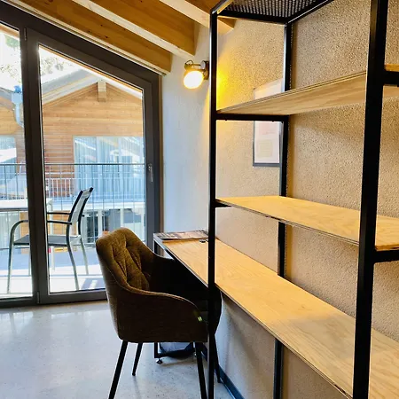 Peaky Riders Self Check-in ホテル ツェルマット