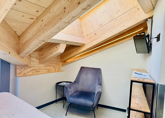 Peaky Riders Self Check-in Hotel