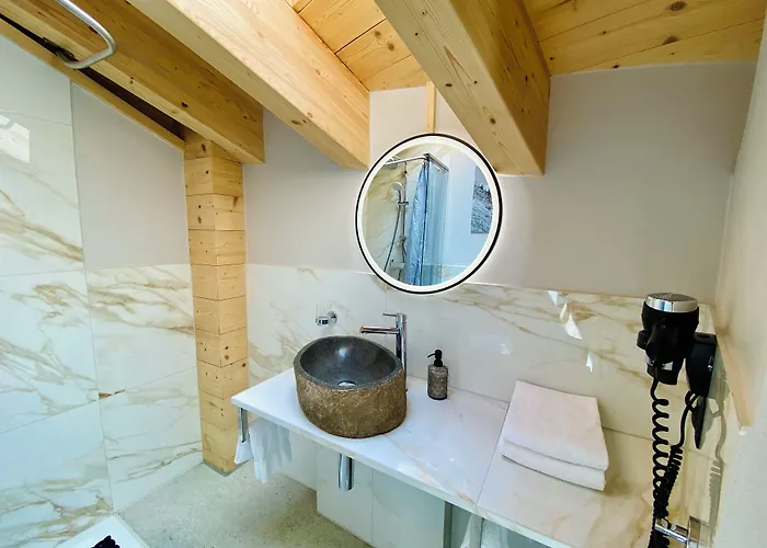 Hotel Peaky Riders Self Check-in 2*