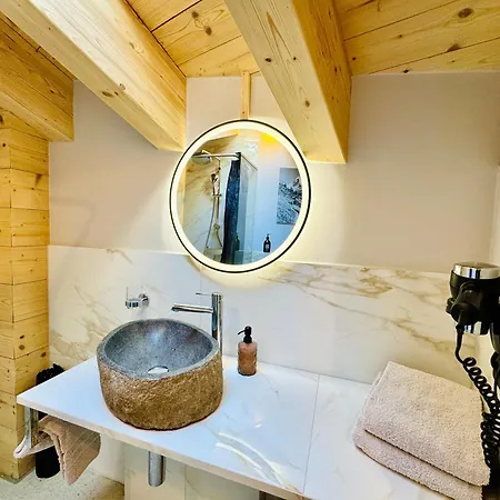 Peaky Riders Self Check-in 2*