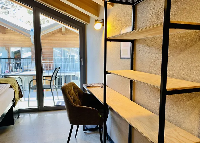 Peaky Riders Self Check-in ホテル ツェルマット